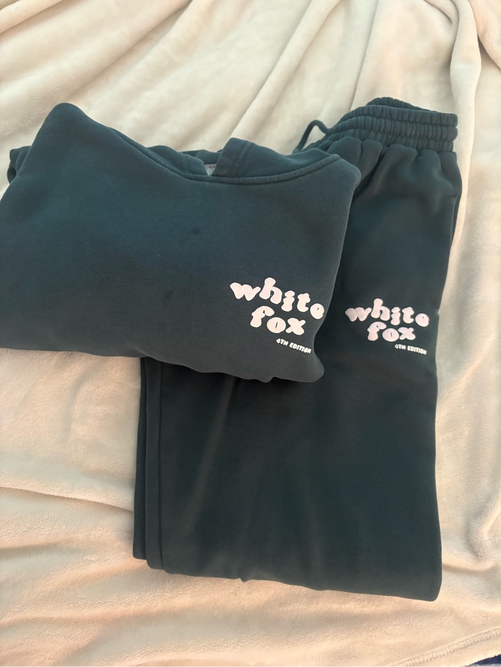 White Fox Boutique Dark Vol 4 hoodie & pant set Green & Pink size Small